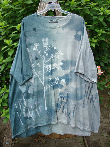 Barclay Art Tee Bud Rise Mottled Green Storm OSFA features a tree design with drop shoulders, loose three-quarter sleeves, rounded neckline, and varying hemline, embodying Bluefishfinder.com's vintage-inspired, creative clothing ethos.