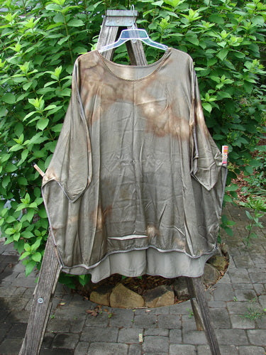Barclay Viscose Vitreous High Low Tunic Botanicals Mottled Copper Bronze OSFA displayed with its unique wider neckline, varying hem, vented sides, and dolman sleeves, reflecting BlueFishFinder's vintage, expressive style.