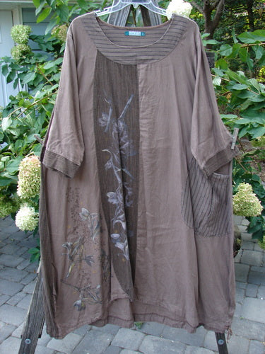 Barclay Linen Gathered Hem Single Pocket Dress Tall Sprig Sand Stone Size 2, featuring a floral design, three-quarter sleeves, and a handy lower hem drawcord, with a generous A-line shape.