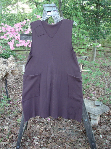 Barclay Thermal Patched 2 Pocket Jumper features a unique, unpainted design with dippy full wrap drop side pockets, slightly shallow V neckline, curly edgings, and front and rear thermal patches.