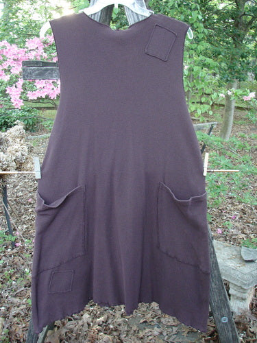 Barclay Thermal Patched 2 Pocket Jumper features a slim fit with unique thermal patches, drop side pockets, a shallow V-neckline, curly edges, and a lightweight cotton thermal fabric.