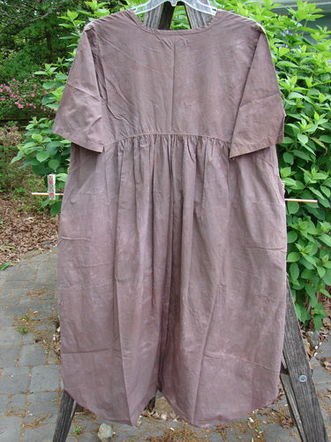 Barclay Percale Key Pocket Hi Low Dress Mottled Mocha Size 0 features a key neckline, dual drop pockets, wide sleeves, and a unique rounded hem, embodying Bluefishfinder.com's vintage-inspired style.