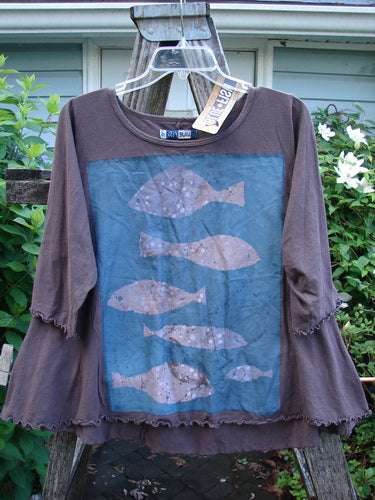 Barclay NWT Three Quarter Sleeved Cafe Tee features a fish-themed paint, graduating A-line shape, rounded neckline, and curly edges, embodying BlueFishFinder.com's creative, individualistic vintage style.
