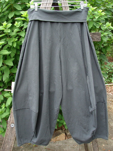 Barclay NWT Cotton Lycra Fold Over Forager Pocket Pant, featuring distinctive forager pockets and a unique fold-over design, ideal for expressing individual style.