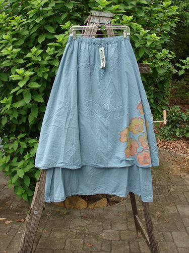 Barclay NWT Batiste Two Tier Layer Skirt Floral Cluster Sea Size 0: A delicately patterned skirt featuring intricate floral designs, showcasing the unique and creative style of Blue Fish Clothing's vintage-inspired collection.