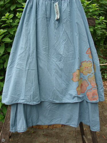 Barclay NWT Batiste Two Tier Layer Skirt Floral Cluster Sea Size 0, showcasing intricate flower patterns, exemplifies Bluefishfinder.com's vintage charm, embracing individuality with its detailed design and tiered elegance.