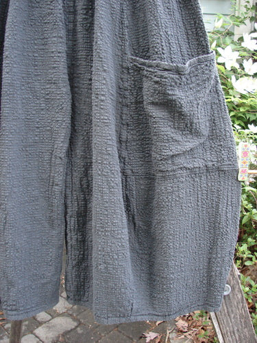 Barclay NWT Pucker Crop Mojo Pant in Ironworks, Size 0, featuring a 3D diamond cut from knee down with textured cotton, elastic waistband, and generous flop front pockets. Perfect for expressing individuality.
