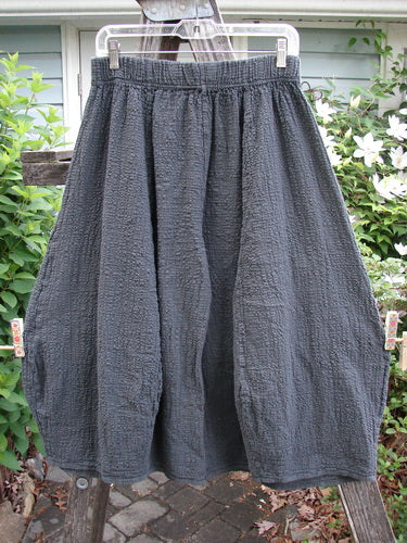 Barclay NWT Pucker Crop Mojo Pant Unpainted Ironworks Size 0, featuring a 3D diamond cut from the knee down, generous front pockets, and a full elastic waistband, showcasing textured cotton.