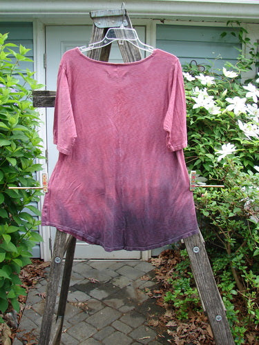 Barclay Slub Curve Bottom Tee Bird Perched Mottled Magenta Size 0 features a rounded flattened neckline, short sleeves, A-line shape, and unique painted bird design, reflecting BlueFishFinder's vintage, creative style.