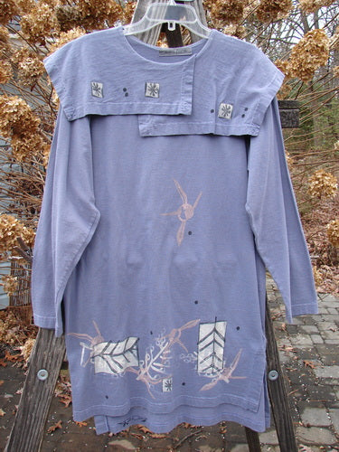 1996 Trifocal Top Arrow Stratus Size 1: A funky blue shirt with an abstract arrow design, vented sides, and a unique folded collar.