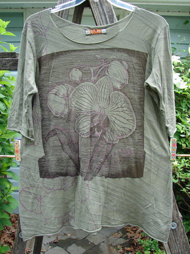 Barclay Viscose Three Quarter Sleeved Raw Cut Tee Orchid Army Striation Size 1 features a raw cut neckline, three-quarter sleeves, and an A-line shape, embodying Bluefishfinder.com's vintage, artistic style.