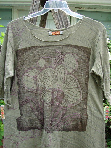 Barclay Viscose Three Quarter Sleeved Raw Cut Tee Orchid Army Striation Size 1 features a raw cut neckline, three-quarter sleeves, and a slight A-line shape, embodying Bluefishfinder's vintage, expressive style.