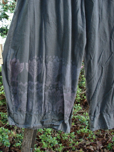 Barclay Flutter Bottom Crop Cargo Pant Tri Floral Raven Size 0 features a unique sweet bottom flutter, full elastic waistline, and dual front floppy cargo pockets, embodying Bluefishfinder.com's vintage style.