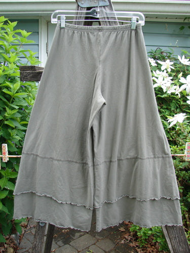 Barclay Cotton Lycra Crop Wide 2 Petal Pantaloon Unpainted Pebble Size 0 features a wide petal panel, full elastic waist, and a shorter inseam—perfect for spring or summer wear.