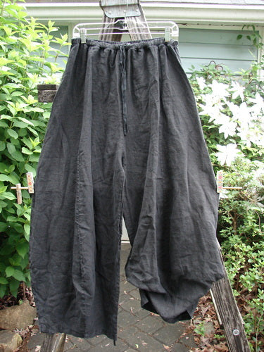 Barclay Linen Tie Bottom 4 Square Pant Unpainted Black Size 2, featuring a unique 3D diamond cut from the knee, elastic waist, and front drawstring, showcasing BlueFishFinder's vintage-inspired creativity.