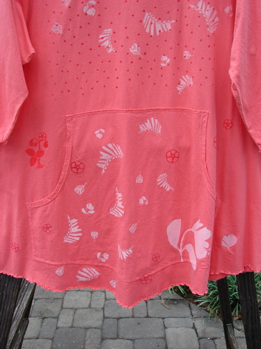 Barclay NWT Three Quarter Sleeved Cafe Pocket Top Fern Fall Geranium Size 1, featuring white fern designs, a feminine neckline, three-quarter sleeves, and a double side-entry kangaroo pocket.