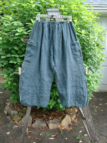 Barclay Linen Flutter Top Cargo Pant Unpainted Tealsa Size 1 features a relaxed fit with thick elastic waist, billowing panels, inseam pockets, and slightly cropped length, embodying Bluefishfinder's vintage aesthetic.
