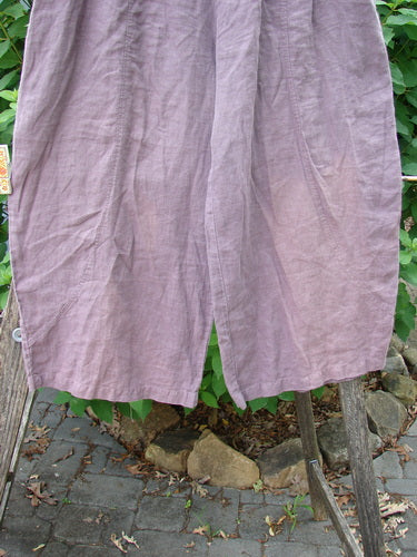 Barclay Linen Every Day Curve Pant Unpainted Dusty Plum Size 1; features billowing fall, curved sectional panels, inseam side pockets, and slight crop length. Perfect for versatile styling and comfort.