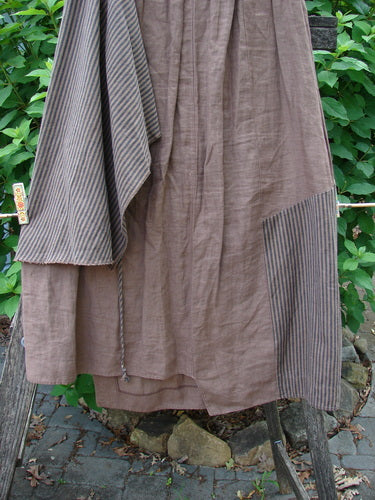 Barclay Linen Every Way Apron Skirt Stripe Mocha Size 0 features a full elastic waistline, sectional stripe panels, exterior stitchery, and an apron layer over an underskirt, embodying BlueFishFinder's vintage charm.