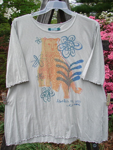 Barclay Three Quarter Sleeved Textured A Line Tee Wild Cat Live True Cloud Size 2 featuring a cat and floral design on white, with three-quarter sleeves and a ribbed neckline.