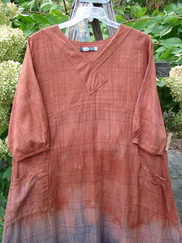 Barclay NWT Flannel Cross Over Blue Moon Pocket Dress Terra Ombre Plaid Size 0, featuring a loose fit with a warm-toned gradient, shallow V-neck, and subtle grid texture, exemplifies Bluefishfinder.com’s unique vintage style.