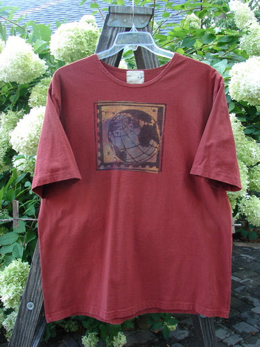 1998 Men's Artist Choice Short Sleeved Tee Earth Brick Size 2 featuring a globe print on the front, ribbed neckline, and Blue Fish patch, emphasizing vintage, organic cotton fashion from Bluefishfinder.com.