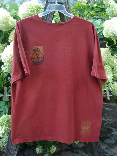 1998 Men's Artist Choice Short Sleeved Tee Earth Brick Size 2, featuring a logo on the front, short sleeves, and a softly thicker ribbed neckline, made from heavy-weight organic cotton in a boxier, slightly longer shape.