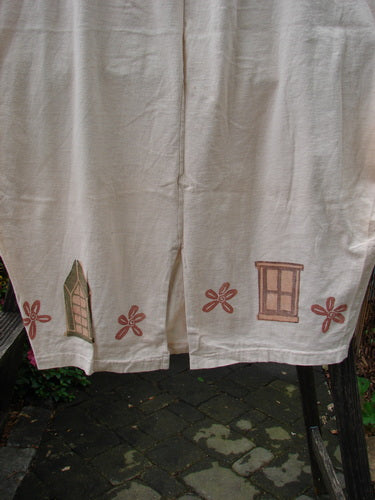 1993 Resort Bell Skirt Window Teadye Size 2: A collectible white skirt featuring horizontal and vertical seams, front pockets, a pegged shape, rear kick vent, and a unique window theme design.