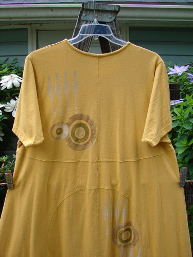 1998 Croquet Dress Lawn Games Lemonade Size 2 featuring vertical rounded panels, slight empire waist, and front and back inserts, with a sweeping A-line shape, perfect for expressing individuality.