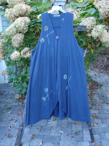 1996 State Fair Vest Directional Arrow Ridge Size 2 features a deep navy, sleeveless design with a single large button, V-neckline, and overlapping open front, accented by faint circular and X patterns.