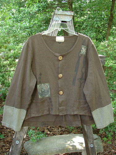 2000 Cotton Hemp Philos Jacket Biology Bark Size 0, featuring a scooped hemline, contrasting sleeves, two lower pockets, and Taganut buttons, showcased in a detailed close-up view.