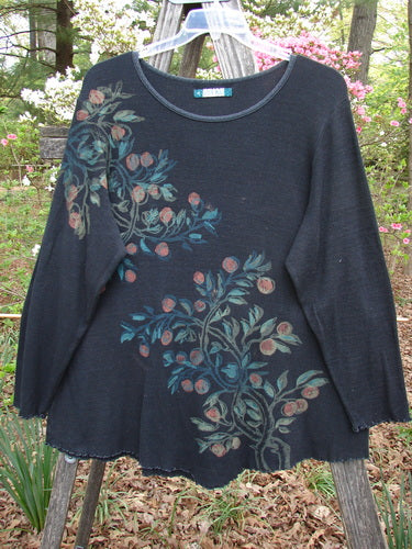 Barclay Thermal Bamboo V Bottom Top Berry Branch Black Size 2 features a wide, bouncy drape, rounded neckline, long sleeves, and berry branch design, reflecting BluefishFinder's vintage charm.