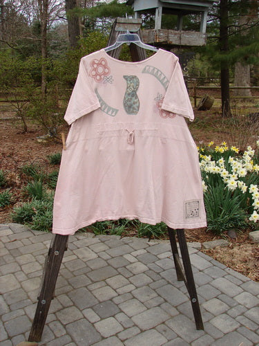 1995 New Look Dress Dot Flower Vase China OSFA displayed on a wooden swing. Features include a front breast pocket, drawcord back, A-line shape, and signature Blue Fish patch.