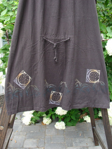 1998 Low Pocket Skirt Shoe Luck Mortar Size 1 featuring an A-line shape, full elastic waist, dual lower drop pockets, and a unique horseshoe theme design, from the Holiday Winter Resort Collection.