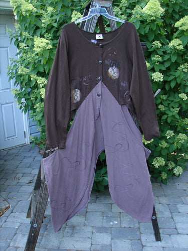 Barclay NWT Calligrapher's Jacket Worldly Lilac Mocha Size 2 featuring a unique shape with long dippy sides, open hips, a deep V neckline, and a four-button front.