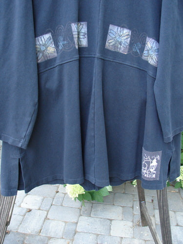 1999 Interlock Stellar Jacket Celtic Flower Black Size 0 features detailed metallic holiday Celtic flower design, two large front pockets, and lower bell sleeves, highlighting its unique vintage charm.