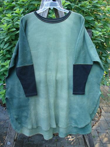Barclay Thermal Contrast Revival Top Unpainted Mottled Field Moss OSFA features ribbed sleeves, a rounded neckline, and an A-line shape, showcasing Bluefishfinder.com's unique vintage style.