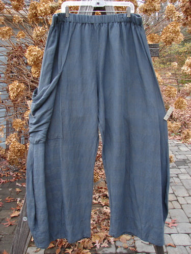 A close-up of Barclay Linen Rayon Pepper Pant with unique features for spring or summer.