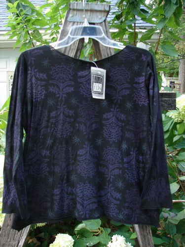 Barclay NWT Batiste Long Sleeved Pullover Fan Floral Black Size 0 with a price tag, featuring longer narrow sleeves, a rounded neckline, raw rolled edges, and a floral theme.