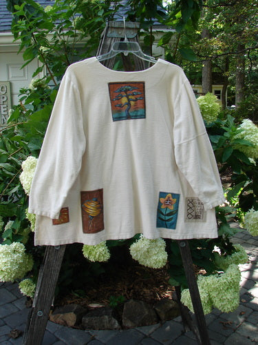 2000 Patched Resort Sweatshirt Nature Dove Size 2, featuring a tree painting, a-line billowy full swing, vented sides, drop shoulders, double-paneled V-neckline, and Blue Fish patches.