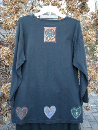 Image alt text: "1999 Vented Straight Duo Heart Black Size 1 long-sleeved shirt with logo patch and heart design"
