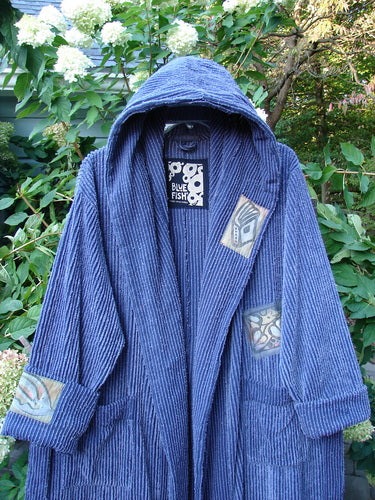 1995 Patched Hooded Chenille Spa Robe Study Mediterranean Size 3, featuring a generous hood, cuffed sleeves, oversized front pockets, and unique patches.