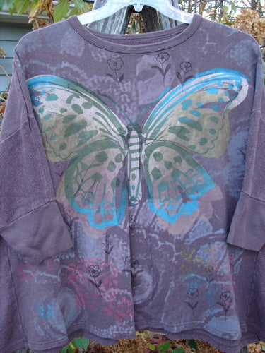 Barclay Hemp Cotton Banded Sleeve Dolman Top Butterfly Maroon OSFA features a butterfly design, embodying vintage Blue Fish Clothing's creative expression. Perfect for showcasing individuality with its unique and artistic pattern.