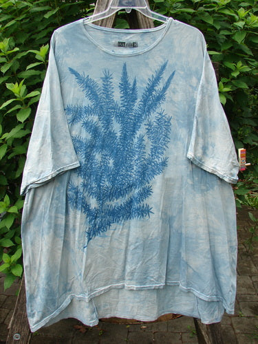Barclay Art Tee Rosemary Sprig Mottled Day Sky OSFA features a tunic length, drop shoulders, loose three-quarter sleeves, rounded neckline, and rosemary sprig design, embodying BlueFishFinder's vintage, expressive style.