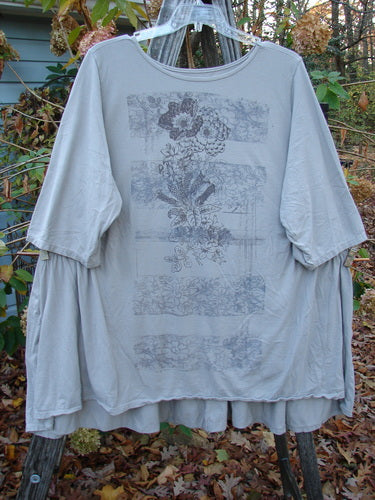 Barclay Three Quarter Sleeve Side Gather Sweep Tunic Bouquet Natural Size 2, featuring a floral design, lightweight and pocketless, highlighting vintage-inspired style from Bluefishfinder.com.