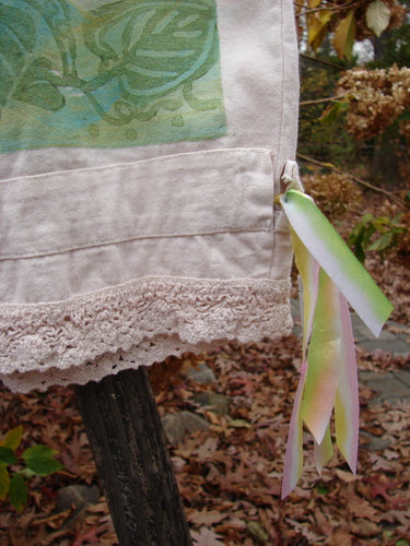 Close-up of a 1992 Pantaloon Bloomer Banded Falling Leaf Sea Shell OSFA, showcasing intricate lace trim and ribbon detailing, highlighting its vintage craftsmanship and unique design elements.