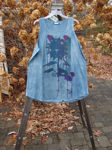 Barclay NWT Round Bottom Tank with Single Mum Paint Design - Mottled Blue - Size 2 AI. A blue tank top with a flower design.