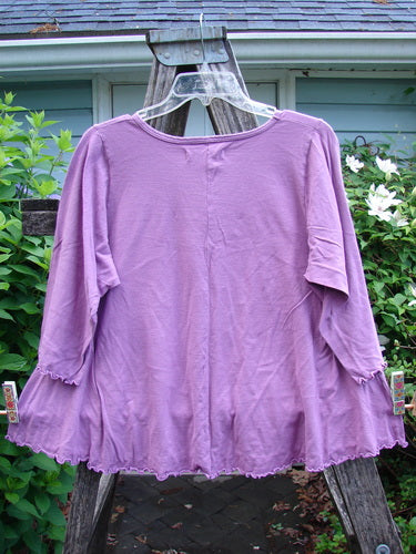 Barclay NWT Three Quarter Sleeved Cafe Tee in Pink Orchid, features a unique Quad Garden theme with a rounded rolled neckline and curly edges, exuding vintage charm from Bluefishfinder.com.