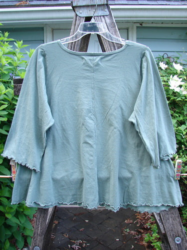 Barclay NWT Three Quarter Sleeved Cafe Corto Tee in Sun Gal Leaf Size 0, featuring a rounded neckline, curly edgings, and an A-line shape, exemplifying Bluefishfinder.com's unique vintage style.