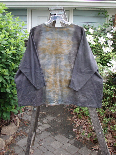 Barclay Cotton Lycra Writer's Pocket Pullover Sweatshirt in Mottled Sunset, featuring a seamless front, wide square flair, dual pockets, and stretchy sleeves, epitomizing BlueFishFinder's vintage, creative fashion ethos.